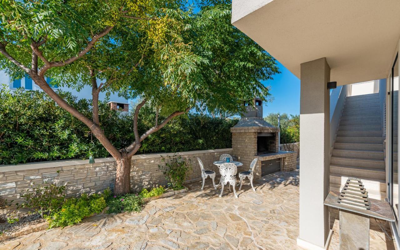 Hibiskus App1 Apartment Vir Bagian luar foto