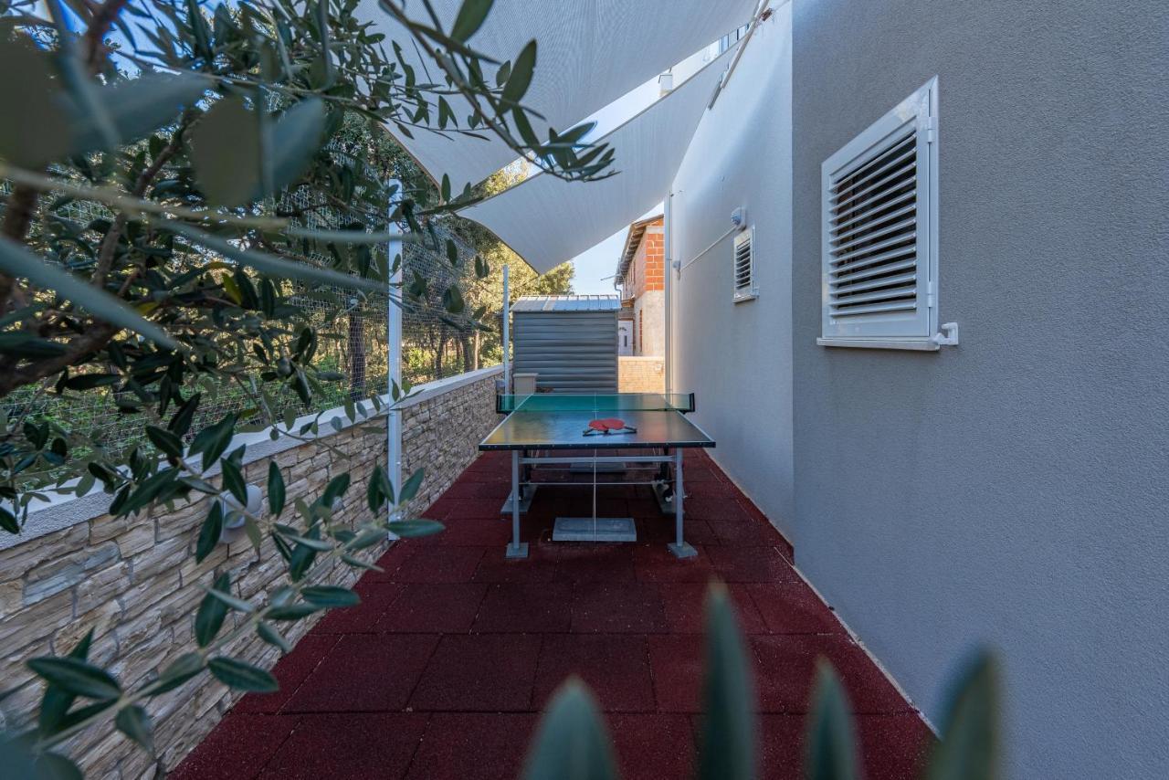 Hibiskus App1 Apartment Vir Bagian luar foto