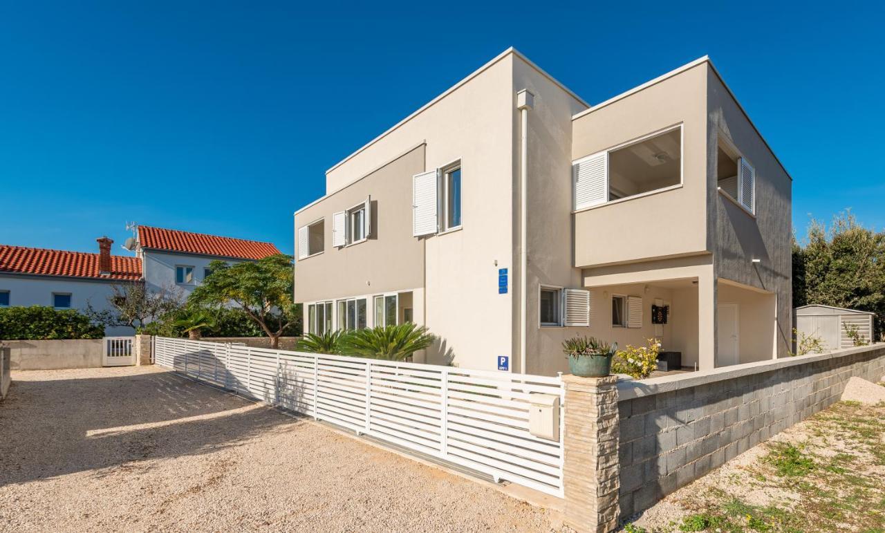 Hibiskus App1 Apartment Vir Bagian luar foto