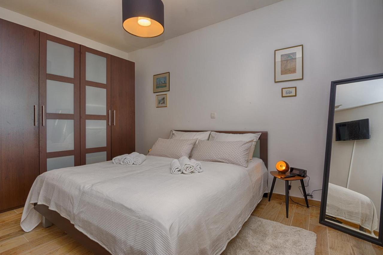 Hibiskus App1 Apartment Vir Bagian luar foto